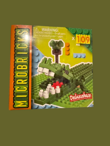 Larger size 109 piece Microbrick Alligator