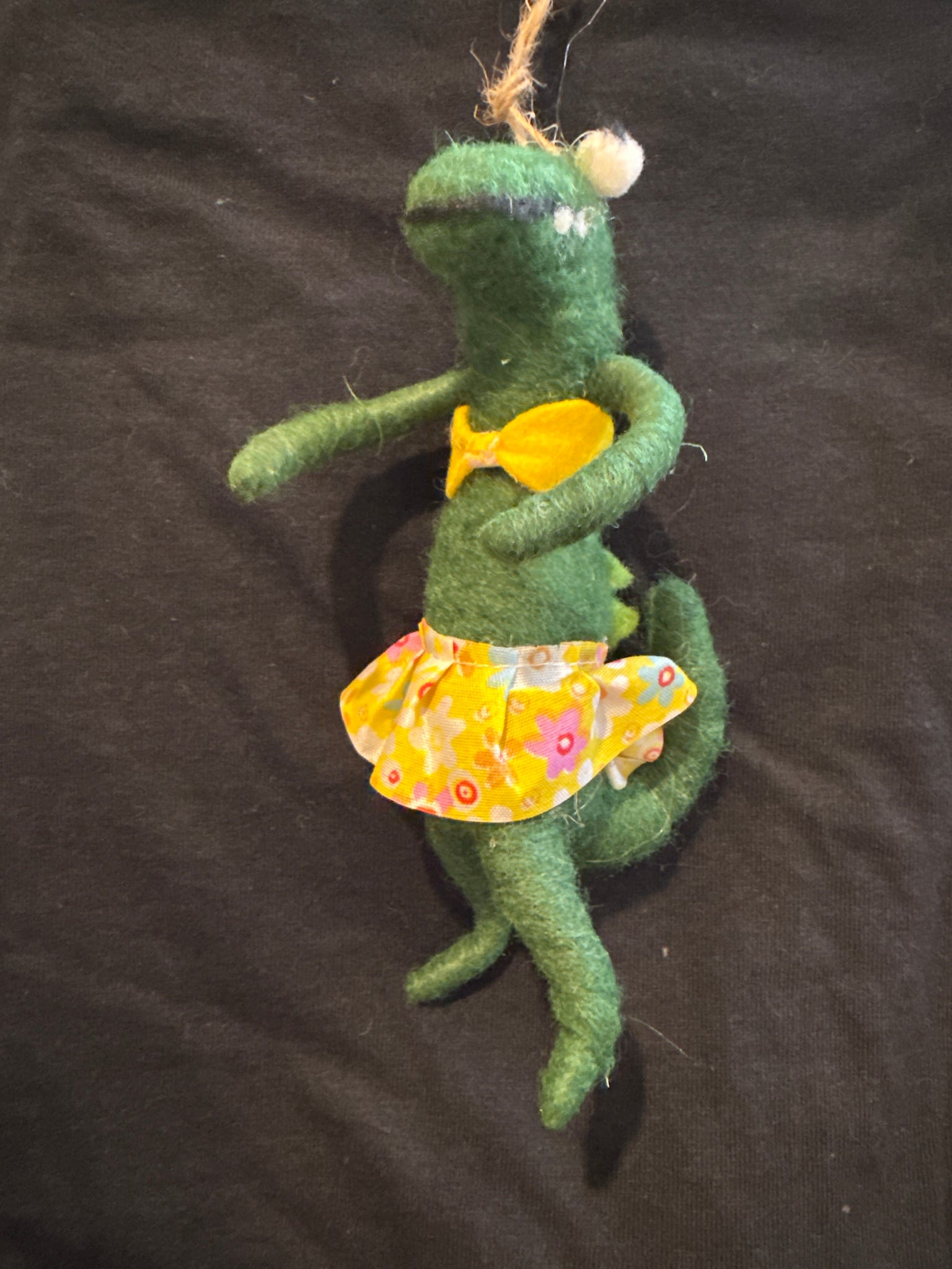 6” Green Felt Beach Gator Girl